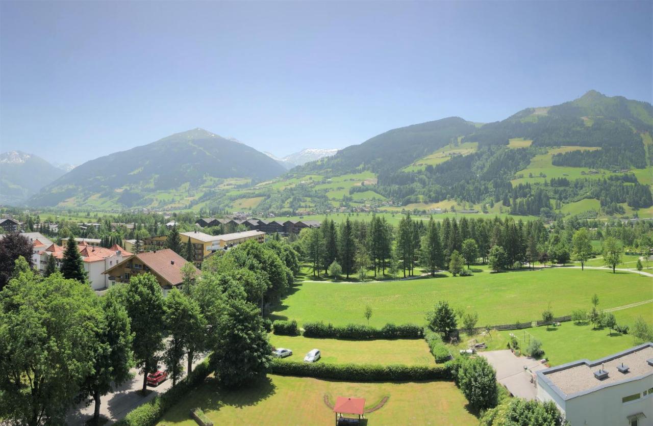 Hotel Germania Gastein - Ganzjaehrig Inklusive Alpentherme Gastein & Sommersaison Inklusive Gasteiner Bergbahnen باد هوفغاستين المظهر الخارجي الصورة