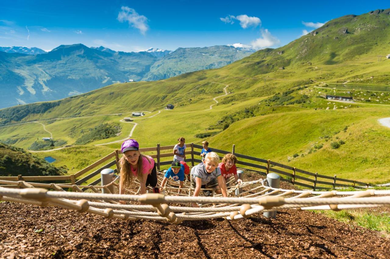 Hotel Germania Gastein - Ganzjaehrig Inklusive Alpentherme Gastein & Sommersaison Inklusive Gasteiner Bergbahnen باد هوفغاستين المظهر الخارجي الصورة