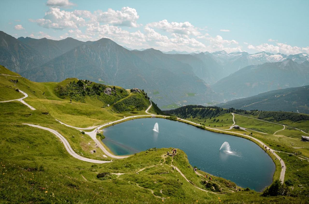 Hotel Germania Gastein - Ganzjaehrig Inklusive Alpentherme Gastein & Sommersaison Inklusive Gasteiner Bergbahnen باد هوفغاستين المظهر الخارجي الصورة