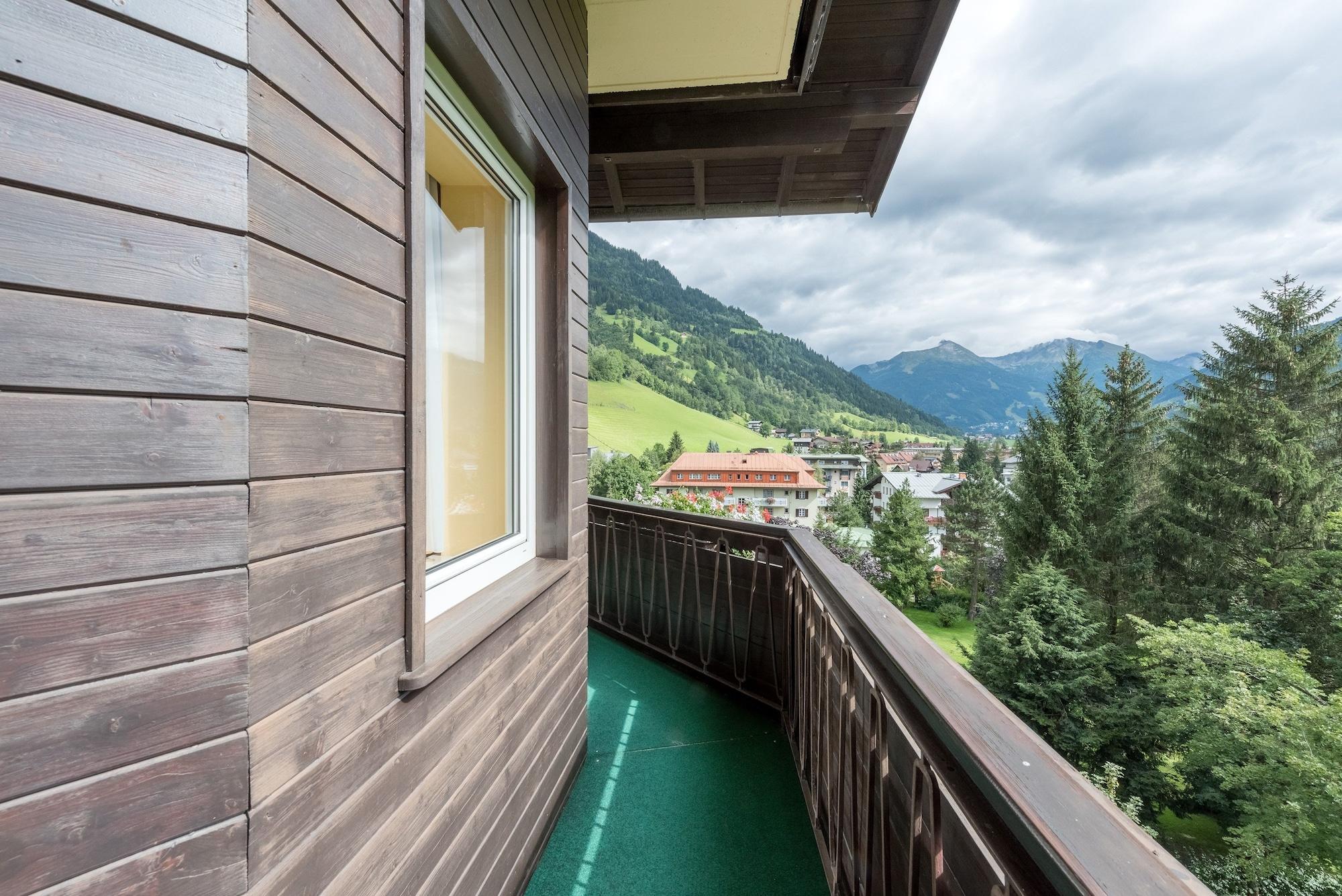 Hotel Germania Gastein - Ganzjaehrig Inklusive Alpentherme Gastein & Sommersaison Inklusive Gasteiner Bergbahnen باد هوفغاستين المظهر الخارجي الصورة